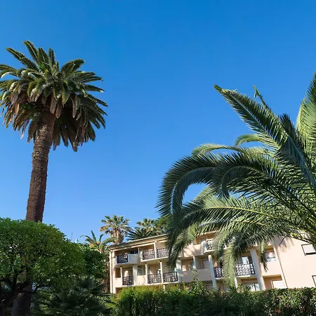 Pierre & Les Citronniers 3* מנטון