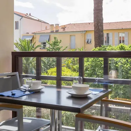 Pierre & Les Citronniers Menton