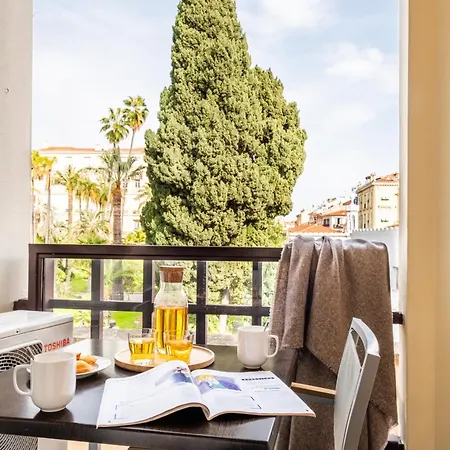 Pierre & Les Citronniers Menton