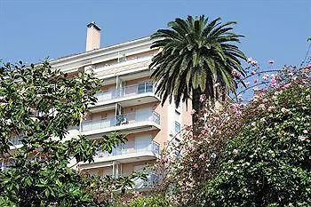 Aparthotel Pierre & Les Citronniers 3*