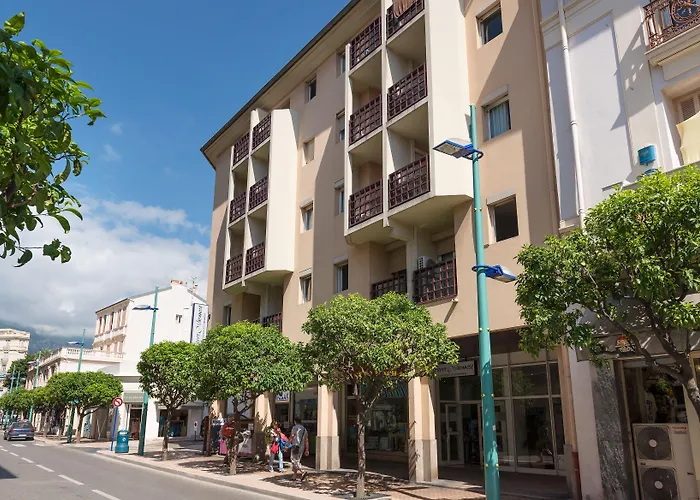 Pierre & Les Citronniers Menton