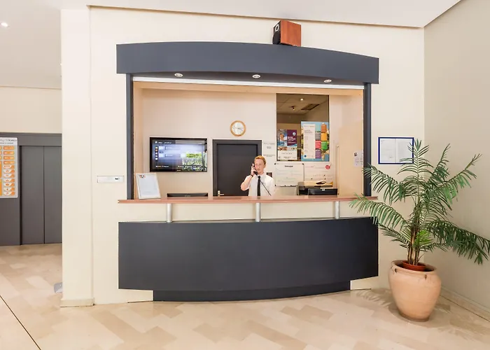 柠檬树皮埃尔假日酒店 芒通