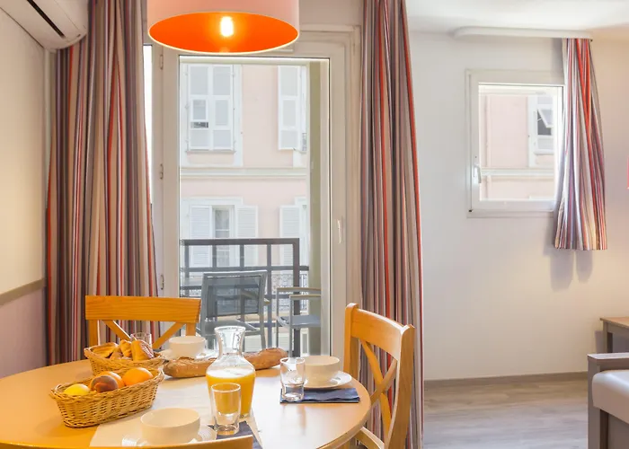 Pierre & Les Citronniers 3* Menton