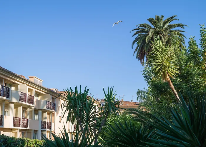 Pierre & Les Citronniers 3* Menton