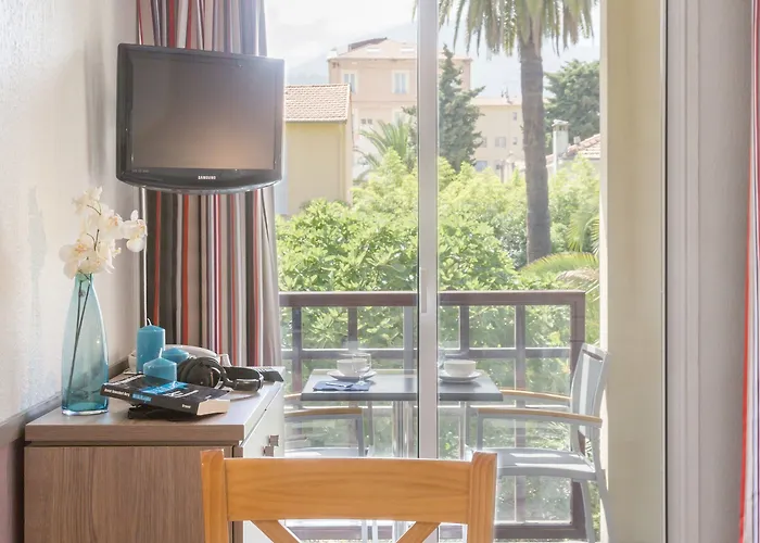 Apartmanhotel Pierre & Les Citronniers 3*