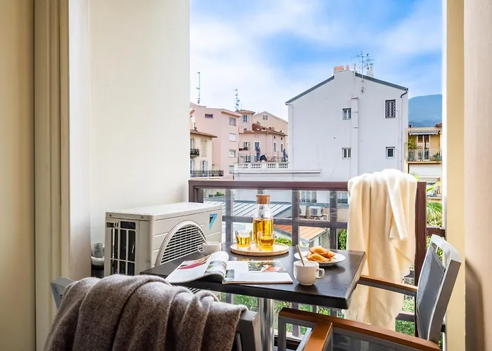 Pierre & Les Citronniers 3*