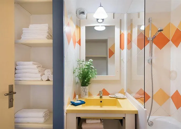 柠檬树皮埃尔假日酒店 3*